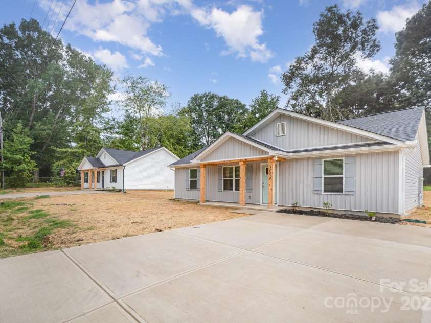 309 A Oakdale Avenue, Kannapolis, NC 28083.  MLS# CAR4287739, YatesRealty ID 32352. 