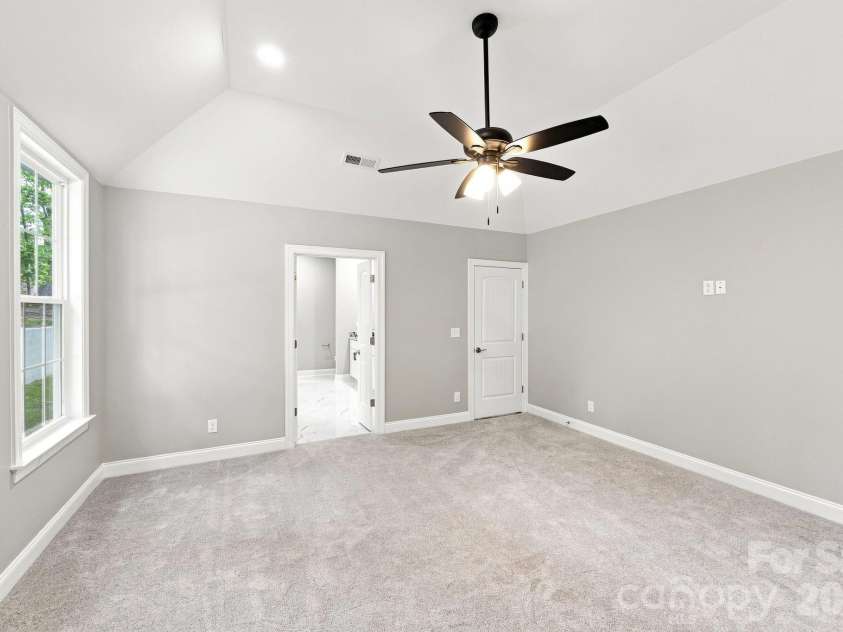 337 Petree Road, Winston Salem, NC 27106.  MLS# CAR4394954, YatesRealty ID 32353. 