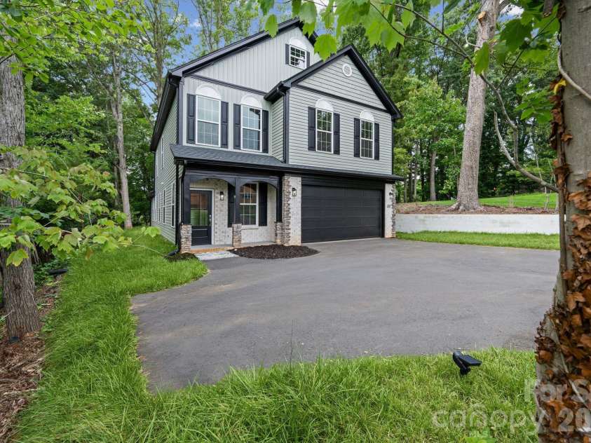 337 Petree Road, Winston Salem, NC 27106.  MLS# CAR4394954, YatesRealty ID 32353. 