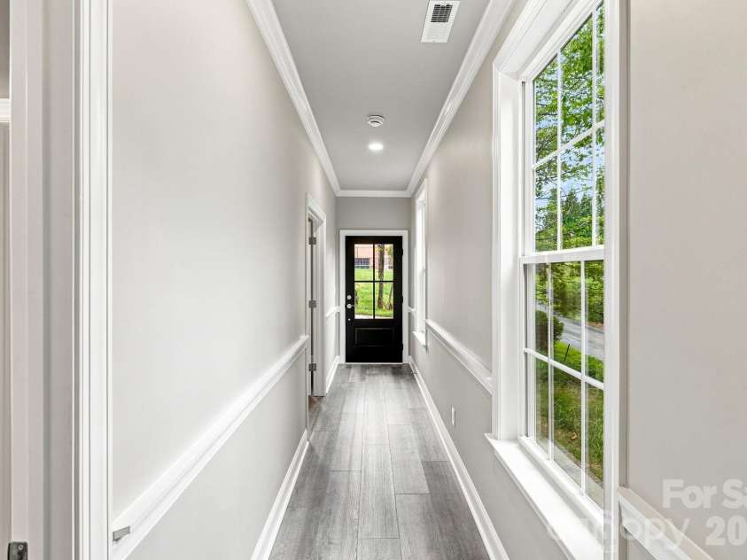 337 Petree Road, Winston Salem, NC 27106.  MLS# CAR4394954, YatesRealty ID 32353. Hallway