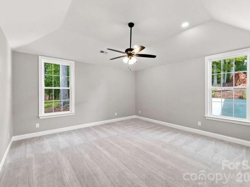 337 Petree Road, Winston Salem, NC 27106.  MLS# CAR4394954, YatesRealty ID 32353. Master bedroom main level