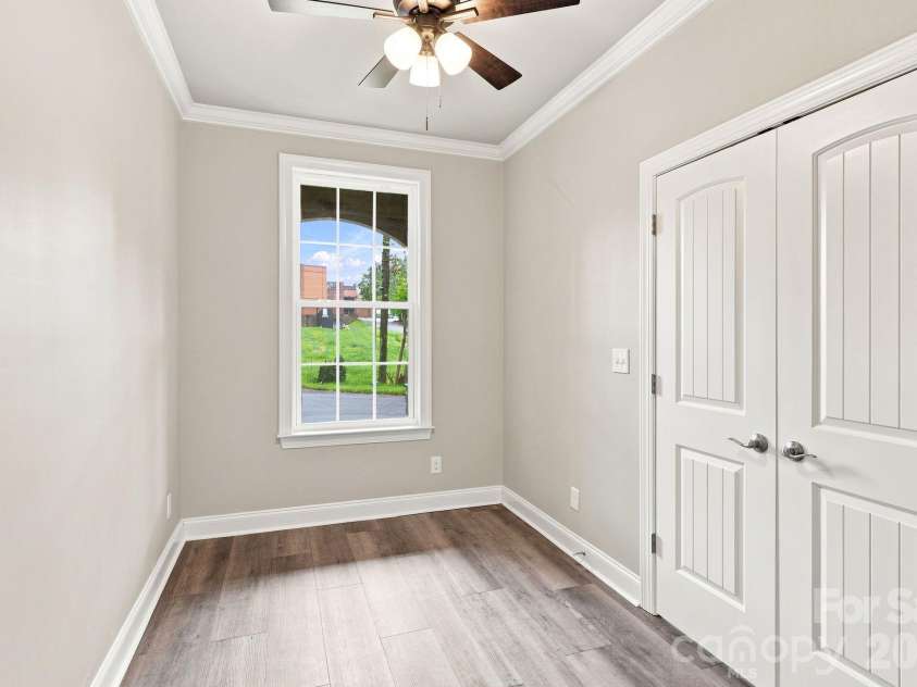 337 Petree Road, Winston Salem, NC 27106.  MLS# CAR4394954, YatesRealty ID 32353. Office main level