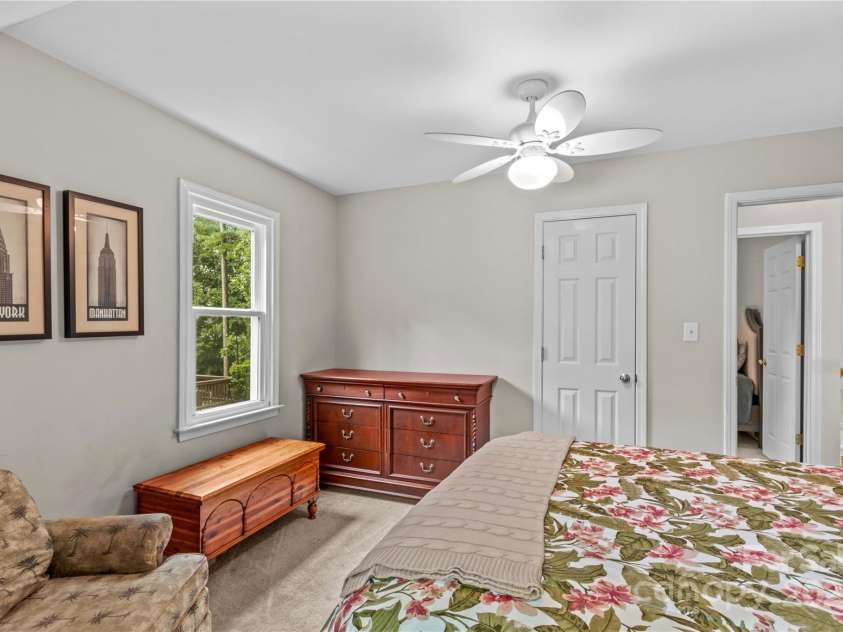 586 Highland Ridge Road, Mooresville, NC 28115.  MLS# CAR4287647, YatesRealty ID 32354. 