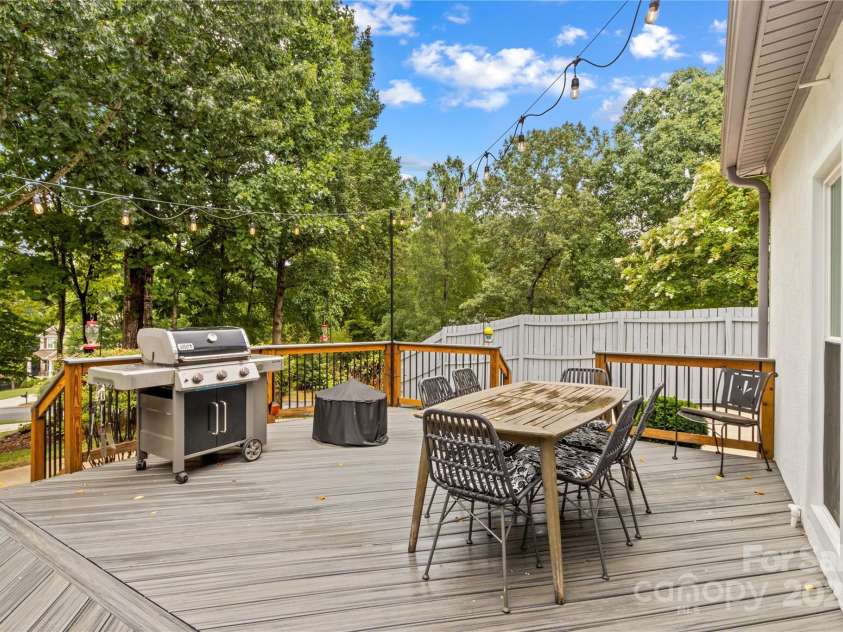 586 Highland Ridge Road, Mooresville, NC 28115.  MLS# CAR4287647, YatesRealty ID 32354. Dinner under the Lights