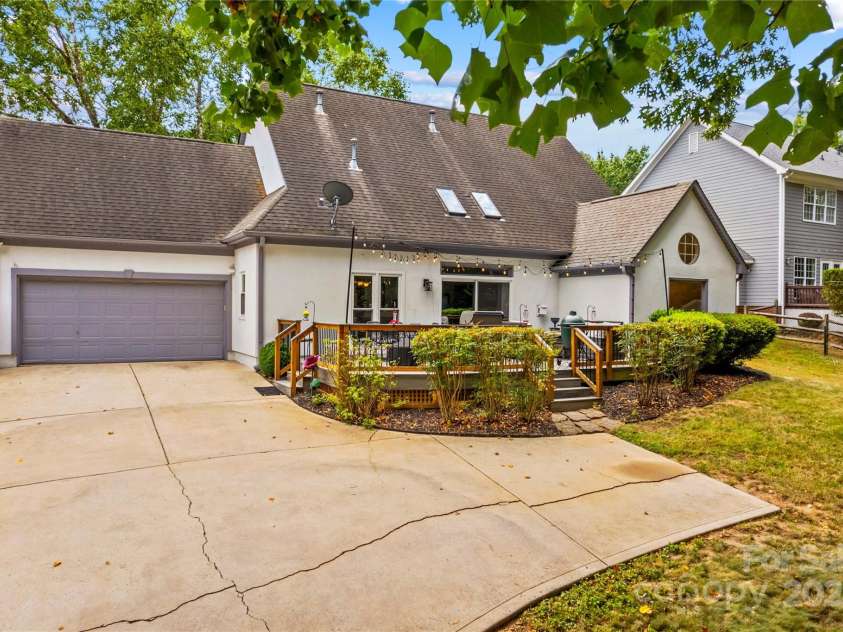 586 Highland Ridge Road, Mooresville, NC 28115.  MLS# CAR4287647, YatesRealty ID 32354. Rear View of Home