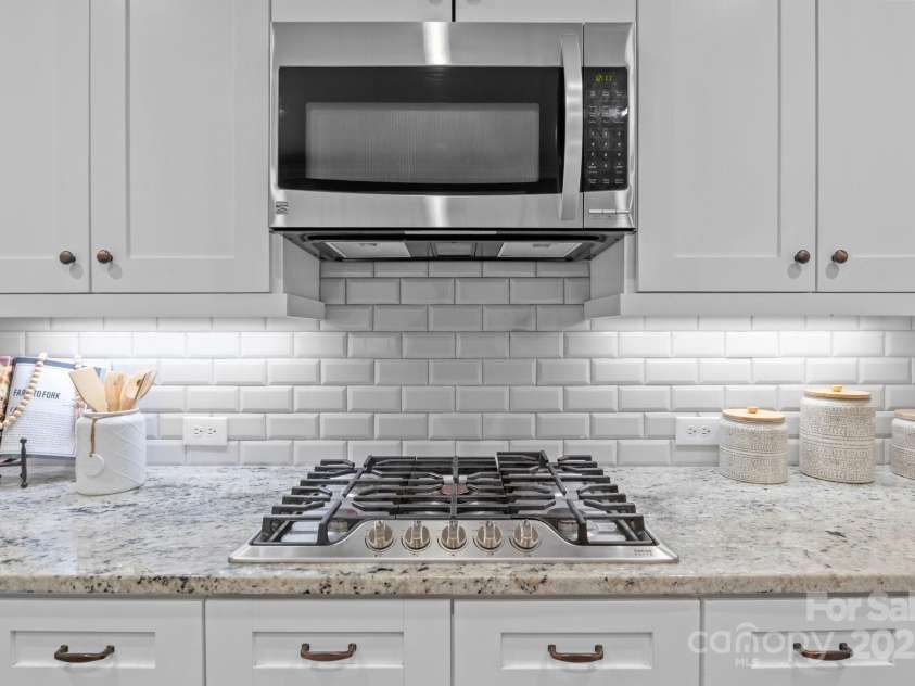 2341 Shiny Leaf Drive, Denver, NC 28037.  MLS# CAR4267140, YatesRealty ID 32355. 