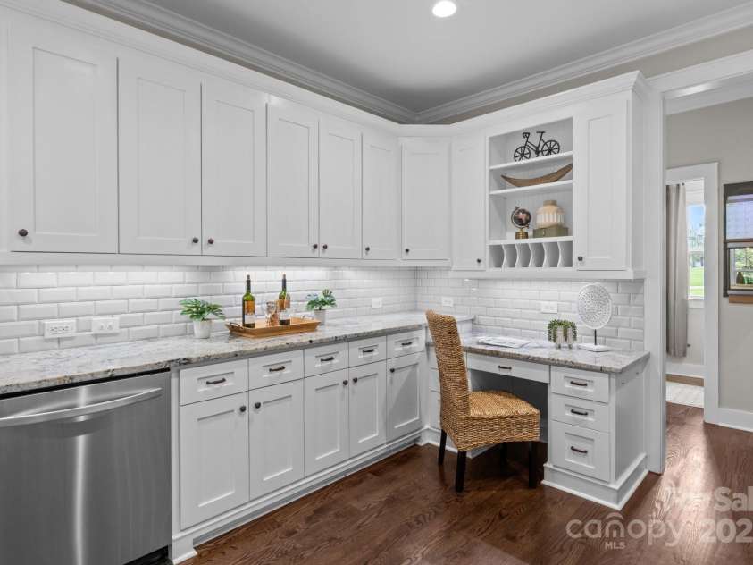 2341 Shiny Leaf Drive, Denver, NC 28037.  MLS# CAR4267140, YatesRealty ID 32355. 