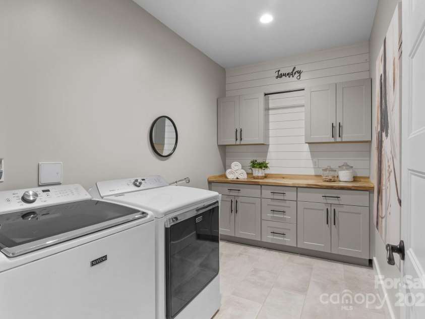 2341 Shiny Leaf Drive, Denver, NC 28037.  MLS# CAR4267140, YatesRealty ID 32355. Laundry Room