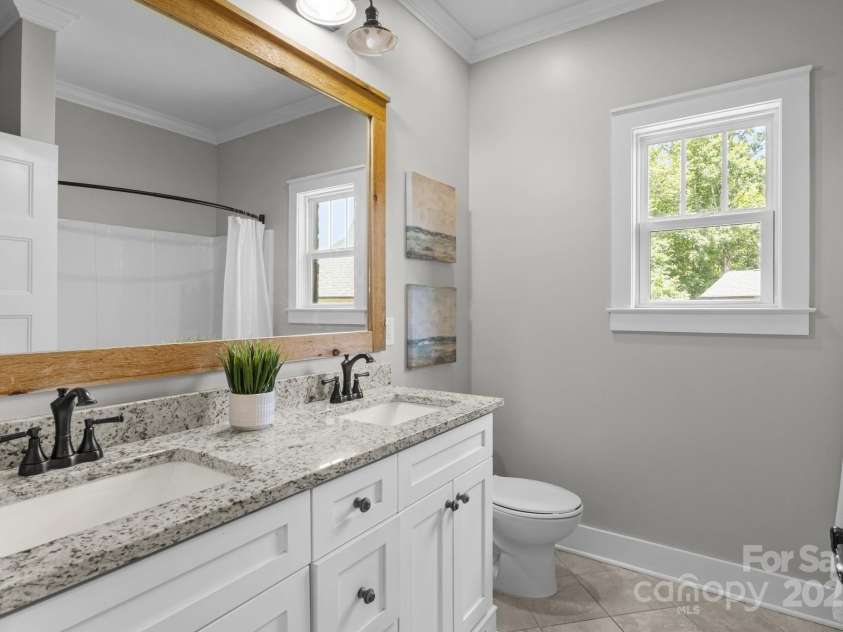 2341 Shiny Leaf Drive, Denver, NC 28037.  MLS# CAR4267140, YatesRealty ID 32355. Main level full BA