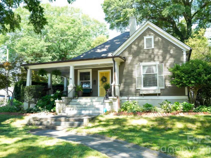 521 York Street, Gastonia, NC 28052.  MLS# CAR4395664, YatesRealty ID 32355. 