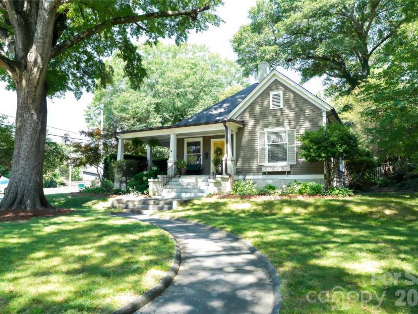 521 York Street, Gastonia, NC 28052.  MLS# CAR4395664, YatesRealty ID 32355. 