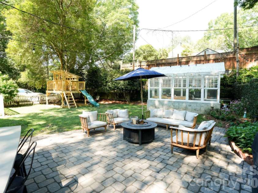 521 York Street, Gastonia, NC 28052.  MLS# CAR4395664, YatesRealty ID 32355. 