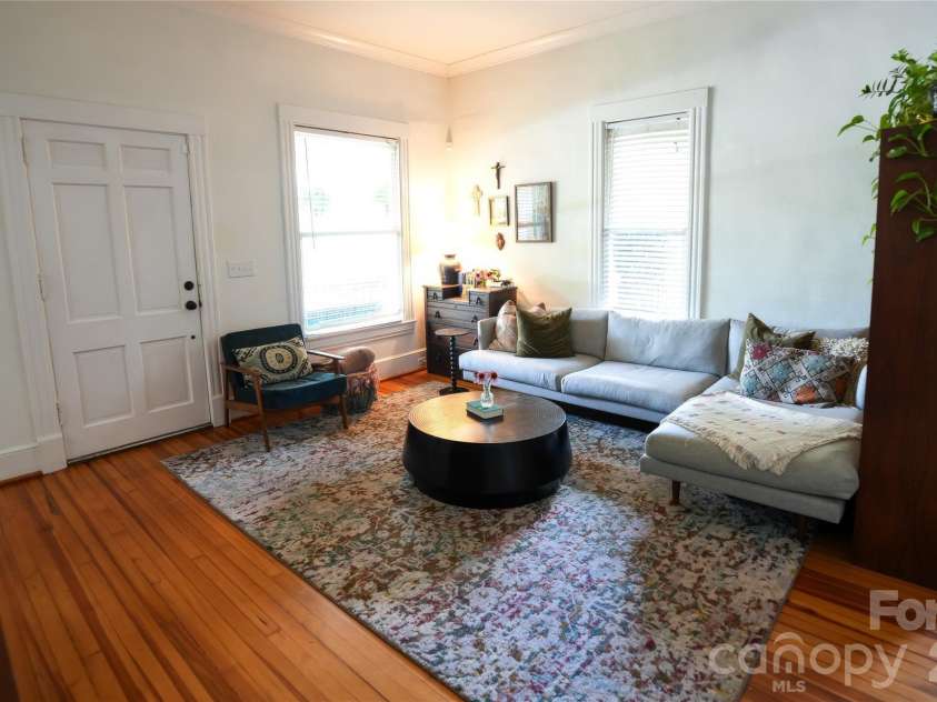 521 York Street, Gastonia, NC 28052.  MLS# CAR4395664, YatesRealty ID 32355. 