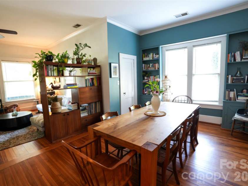 521 York Street, Gastonia, NC 28052.  MLS# CAR4395664, YatesRealty ID 32355. 