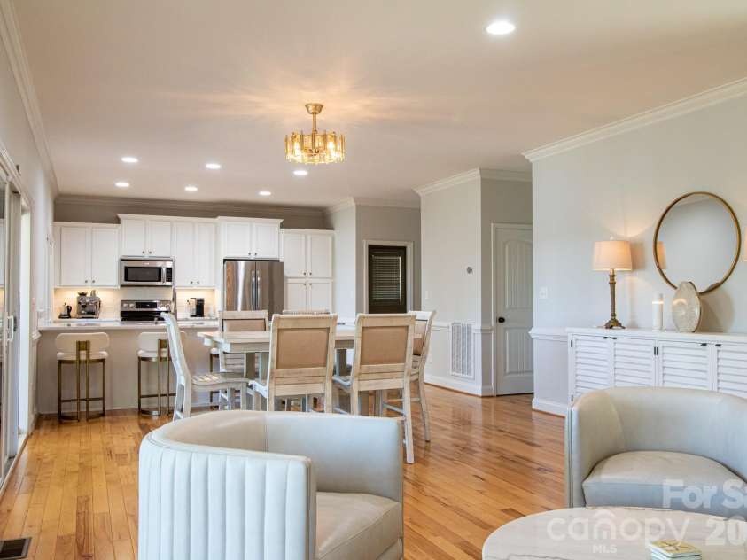794 Riverwood Drive, Lexington, NC 27292.  MLS# CAR4389743, YatesRealty ID 32356. 
