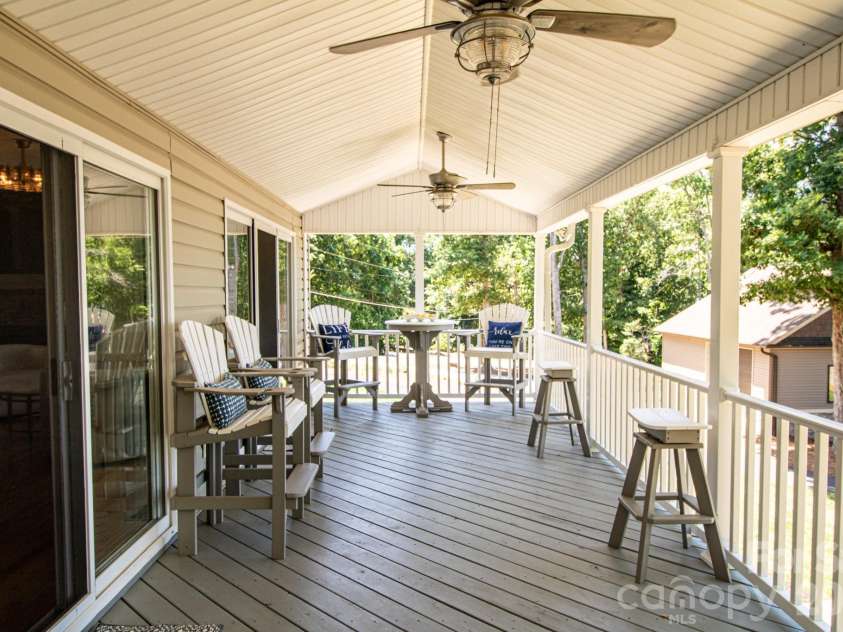 794 Riverwood Drive, Lexington, NC 27292.  MLS# CAR4389743, YatesRealty ID 32356. 
