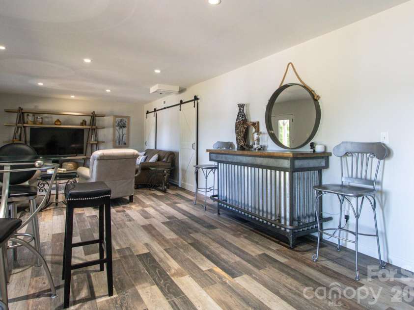 794 Riverwood Drive, Lexington, NC 27292.  MLS# CAR4389743, YatesRealty ID 32356. 