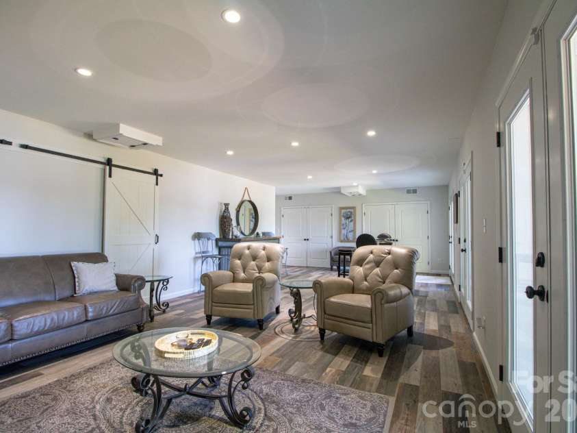 794 Riverwood Drive, Lexington, NC 27292.  MLS# CAR4389743, YatesRealty ID 32356. 