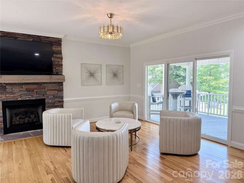 794 Riverwood Drive, Lexington, NC 27292.  MLS# CAR4389743, YatesRealty ID 32356. 