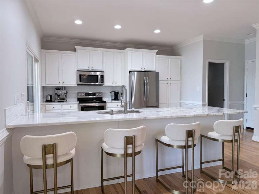 794 Riverwood Drive, Lexington, NC 27292.  MLS# CAR4389743, YatesRealty ID 32356. 