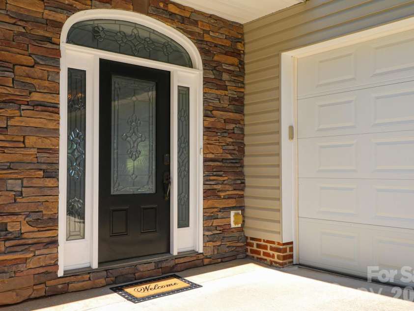 794 Riverwood Drive, Lexington, NC 27292.  MLS# CAR4389743, YatesRealty ID 32356. Front door