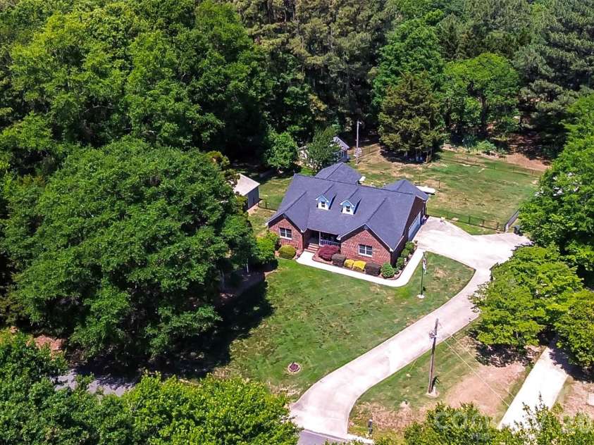 1240 Petes Road, Lincolnton, NC 28092.  MLS# CAR4382644, YatesRealty ID 32357. 