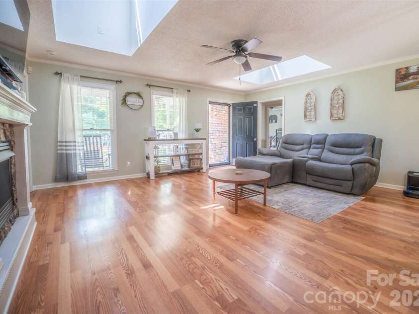 1240 Petes Road, Lincolnton, NC 28092.  MLS# CAR4382644, YatesRealty ID 32357. 