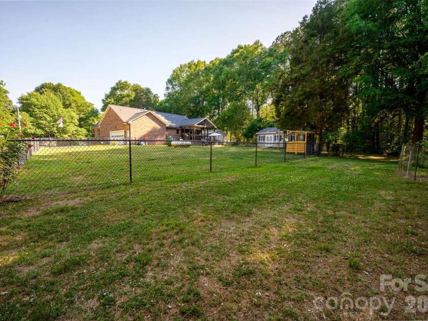1240 Petes Road, Lincolnton, NC 28092.  MLS# CAR4382644, YatesRealty ID 32357. 