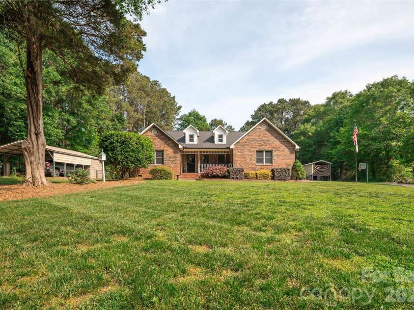 1240 Petes Road, Lincolnton, NC 28092.  MLS# CAR4382644, YatesRealty ID 32357. 