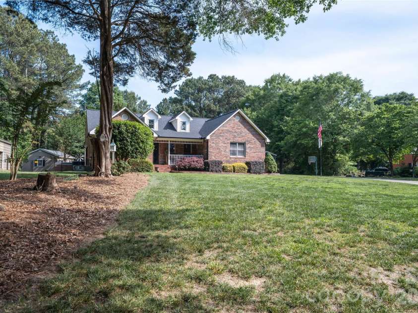 1240 Petes Road, Lincolnton, NC 28092.  MLS# CAR4382644, YatesRealty ID 32357. 