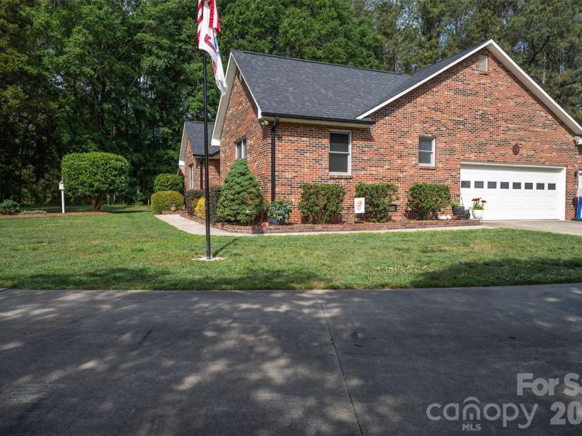 1240 Petes Road, Lincolnton, NC 28092.  MLS# CAR4382644, YatesRealty ID 32357. 