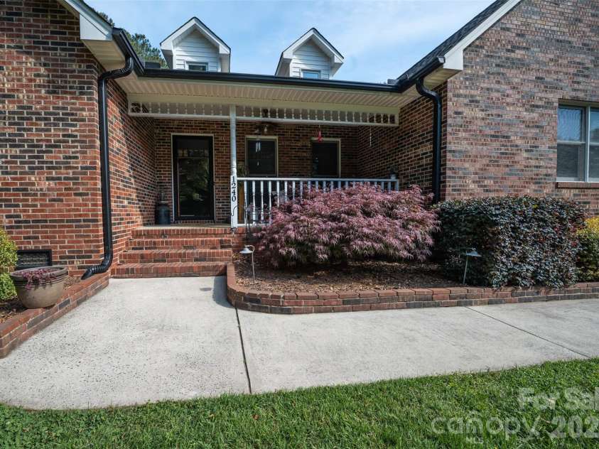 1240 Petes Road, Lincolnton, NC 28092.  MLS# CAR4382644, YatesRealty ID 32357. 