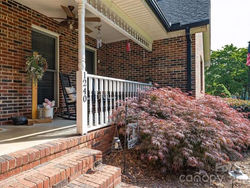 1240 Petes Road, Lincolnton, NC 28092.  MLS# CAR4382644, YatesRealty ID 32357. 