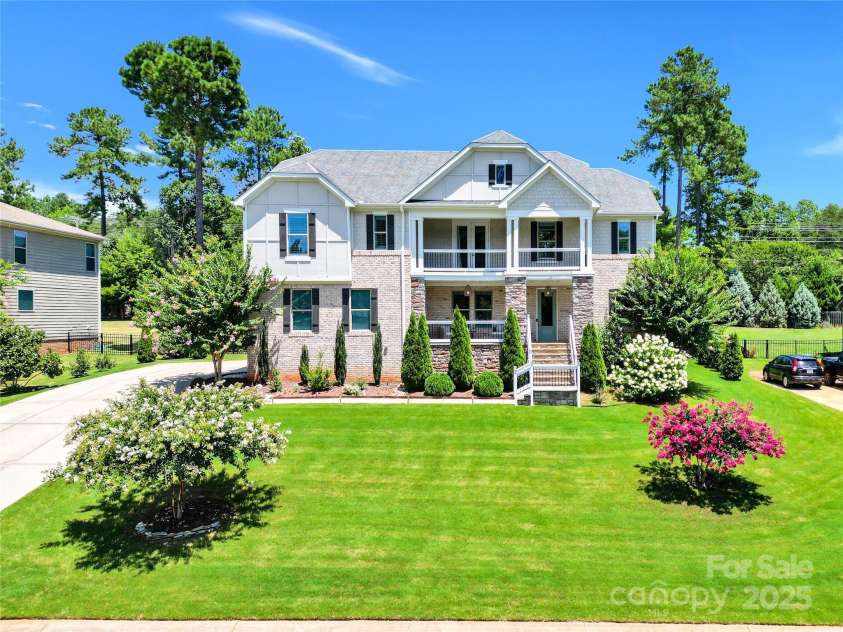 125 San Agustin Drive, Mooresville, NC 28117.  MLS# CAR4281195, YatesRealty ID 32357. 