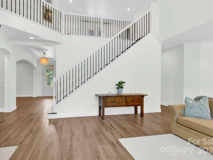 125 San Agustin Drive, Mooresville, NC 28117.  MLS# CAR4281195, YatesRealty ID 32357. 