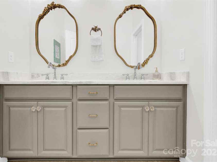 125 San Agustin Drive, Mooresville, NC 28117.  MLS# CAR4281195, YatesRealty ID 32357. 