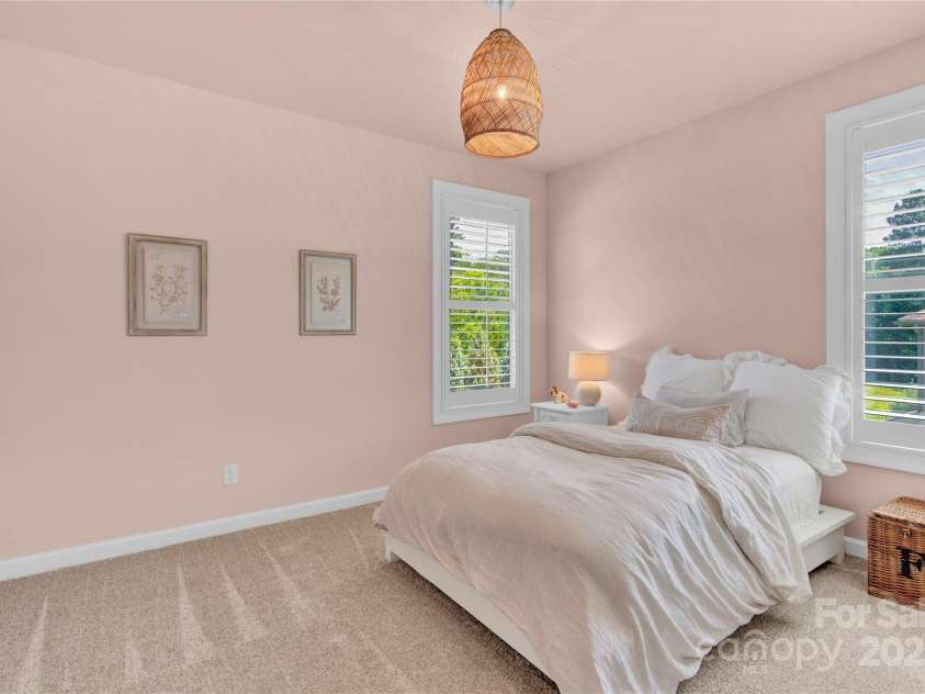 125 San Agustin Drive, Mooresville, NC 28117.  MLS# CAR4281195, YatesRealty ID 32357. 