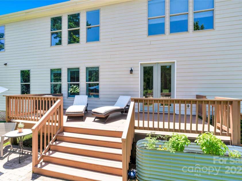 125 San Agustin Drive, Mooresville, NC 28117.  MLS# CAR4281195, YatesRealty ID 32357. 