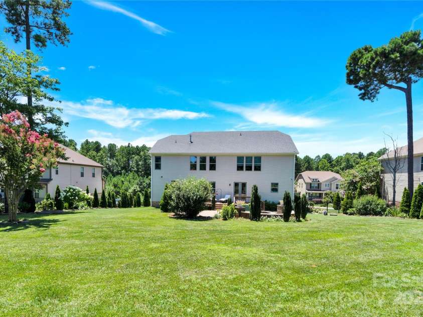 125 San Agustin Drive, Mooresville, NC 28117.  MLS# CAR4281195, YatesRealty ID 32357. 