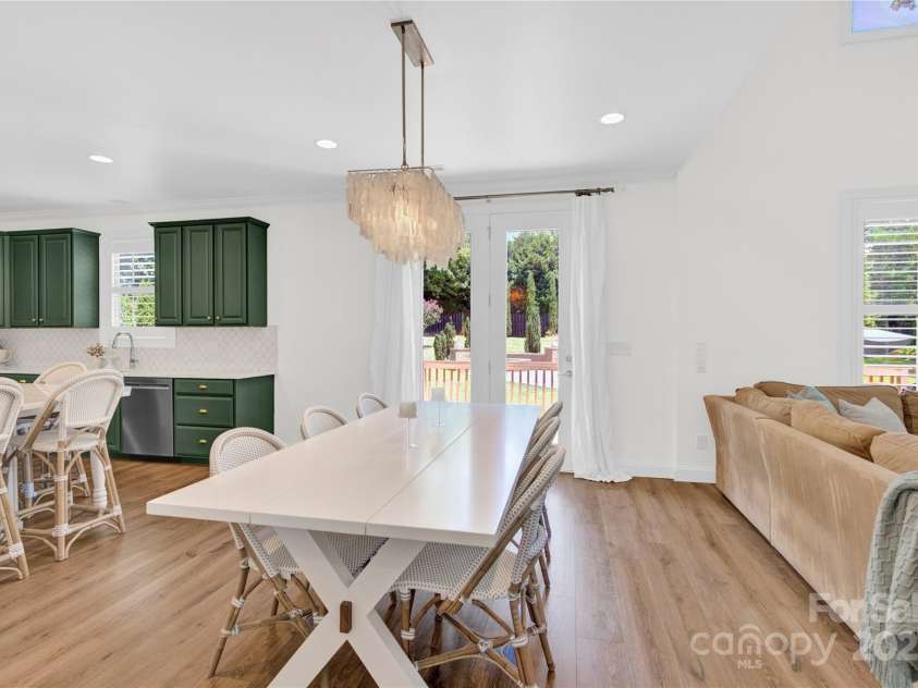 125 San Agustin Drive, Mooresville, NC 28117.  MLS# CAR4281195, YatesRealty ID 32357. 