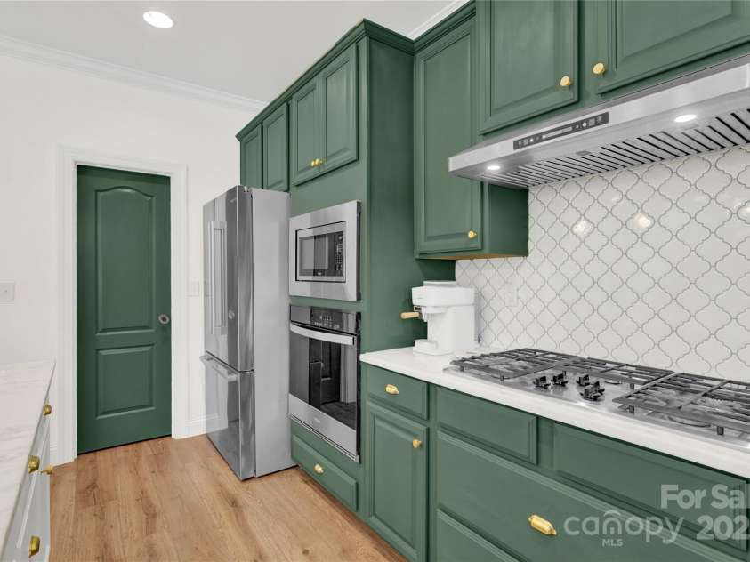 125 San Agustin Drive, Mooresville, NC 28117.  MLS# CAR4281195, YatesRealty ID 32357. 