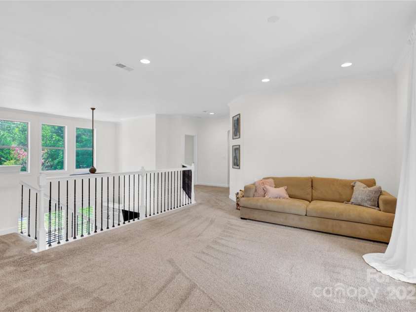 125 San Agustin Drive, Mooresville, NC 28117.  MLS# CAR4281195, YatesRealty ID 32357. 