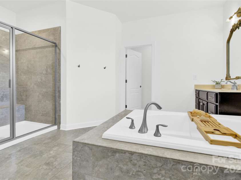 125 San Agustin Drive, Mooresville, NC 28117.  MLS# CAR4281195, YatesRealty ID 32357. 