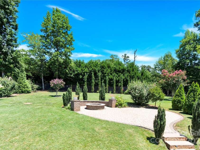 125 San Agustin Drive, Mooresville, NC 28117.  MLS# CAR4281195, YatesRealty ID 32357. 