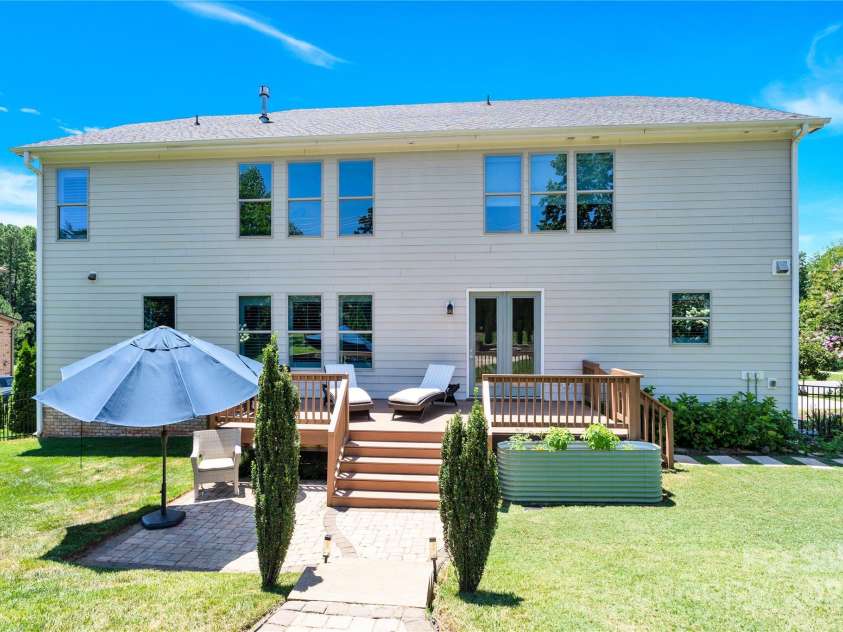 125 San Agustin Drive, Mooresville, NC 28117.  MLS# CAR4281195, YatesRealty ID 32357. 