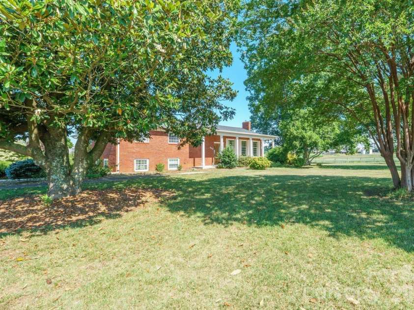 809 New Sterling Road, Stony Point, NC 28678.  MLS# CAR4393508, YatesRealty ID 32358. 