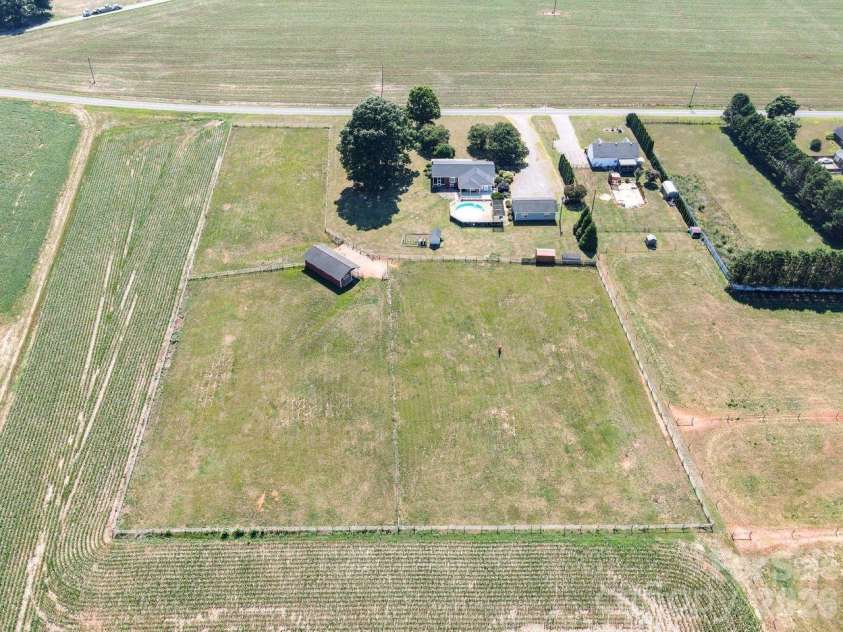 809 New Sterling Road, Stony Point, NC 28678.  MLS# CAR4393508, YatesRealty ID 32358. 