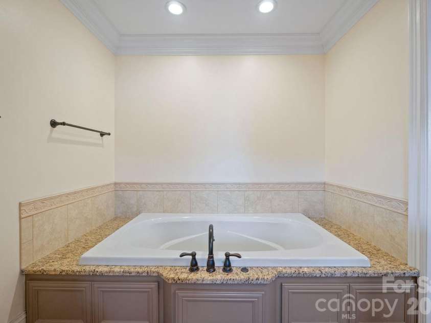 809 New Sterling Road, Stony Point, NC 28678.  MLS# CAR4393508, YatesRealty ID 32358. 