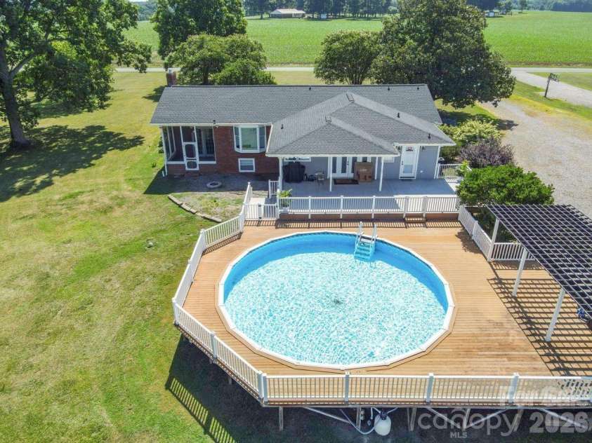 809 New Sterling Road, Stony Point, NC 28678.  MLS# CAR4393508, YatesRealty ID 32358. 