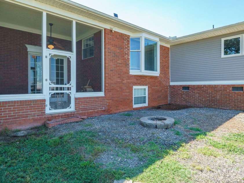 809 New Sterling Road, Stony Point, NC 28678.  MLS# CAR4393508, YatesRealty ID 32358. 